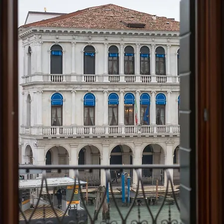 Magic Rialto Guest house
