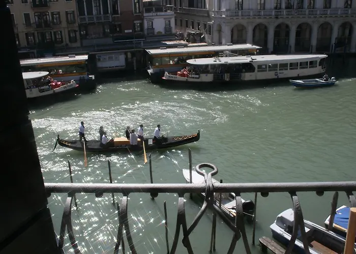 Magic Rialto Gæstehus 2*