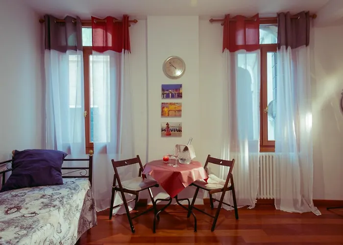 Konukevi Magic Rialto 2*