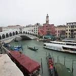 Magic Rialto بيت ضيافة